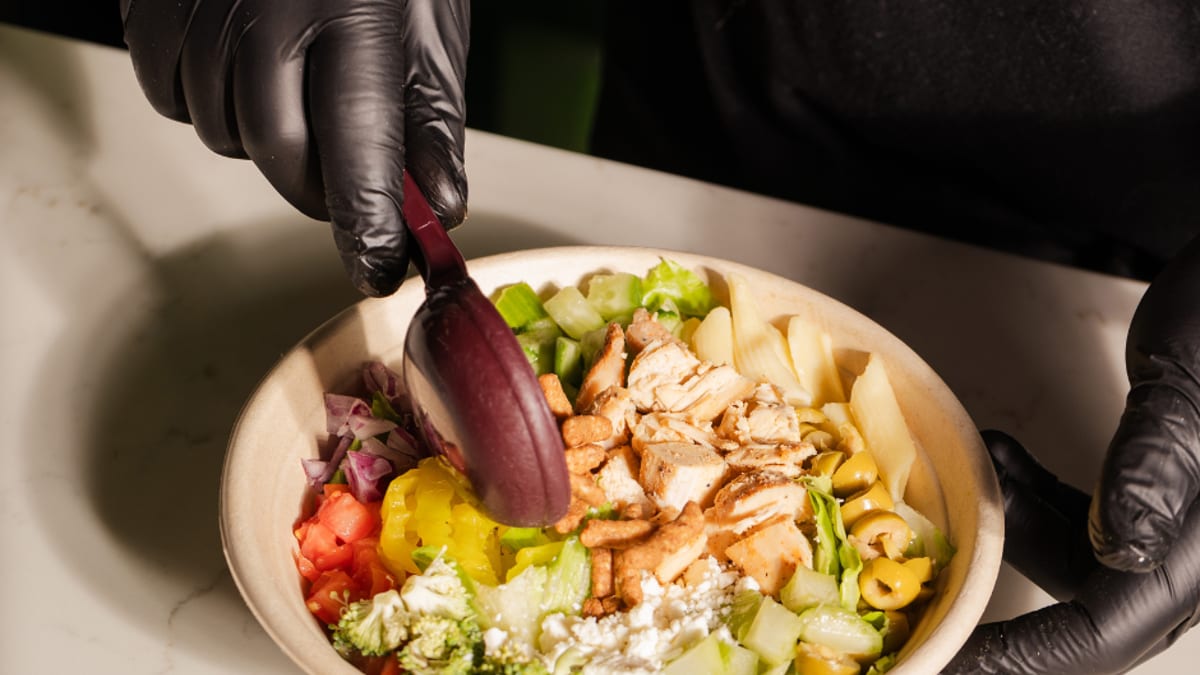 Salads, pastas & wraps — built your way