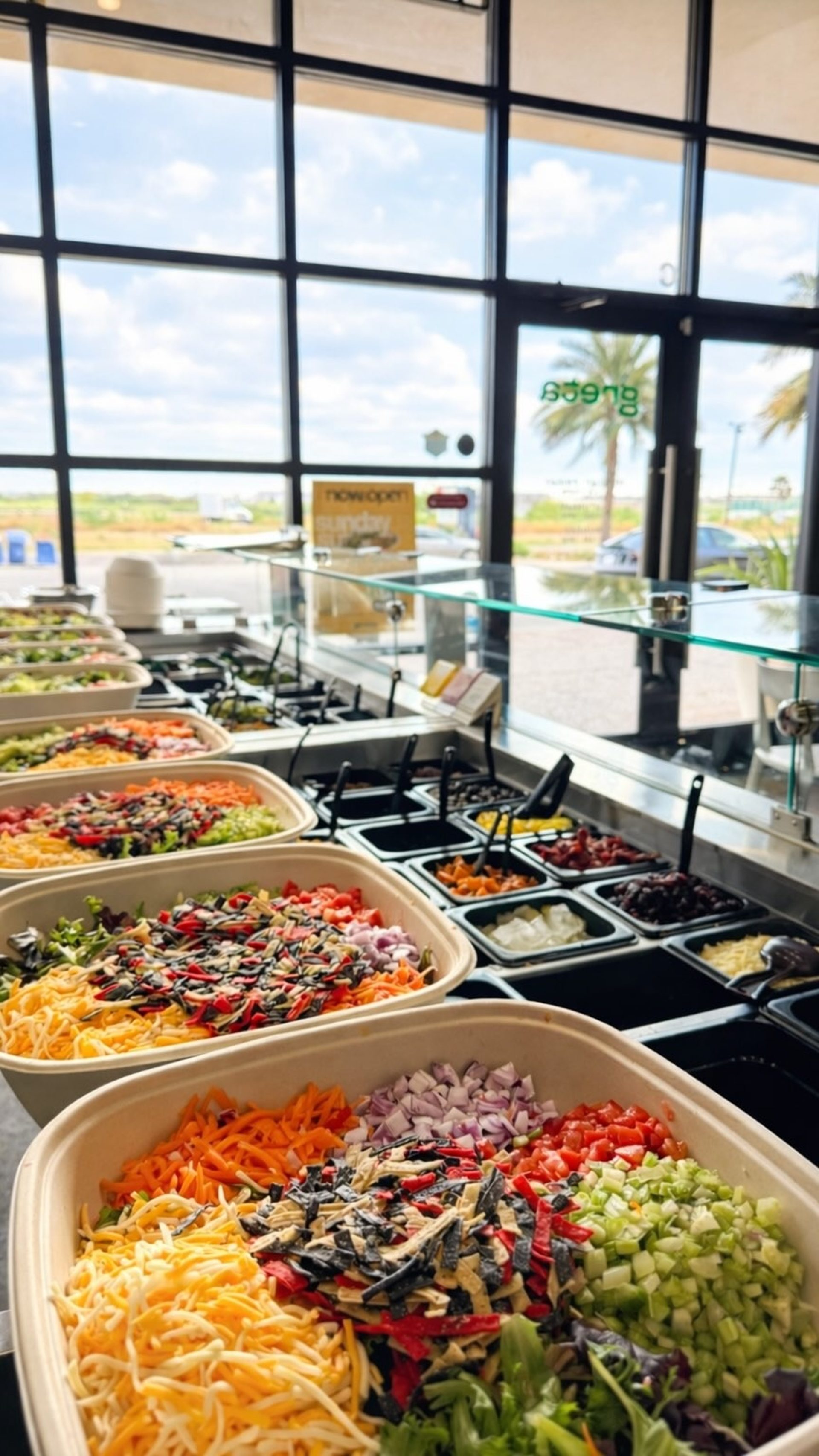 30+ toppings, zero rules